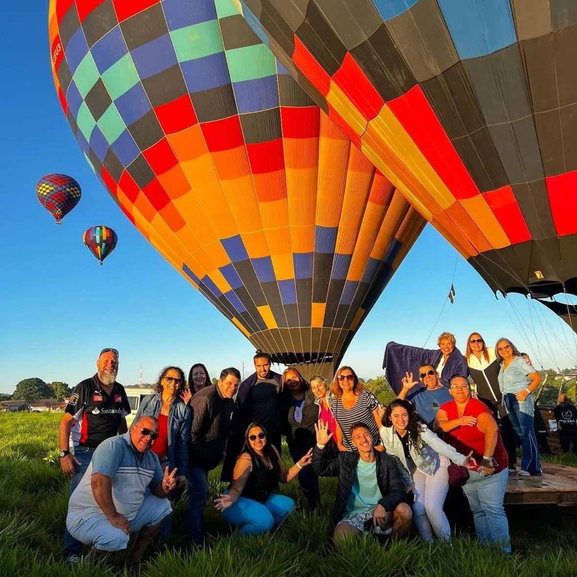 Passeio de balão em Boituva ao amanhecer · Céu Azul Balonismo