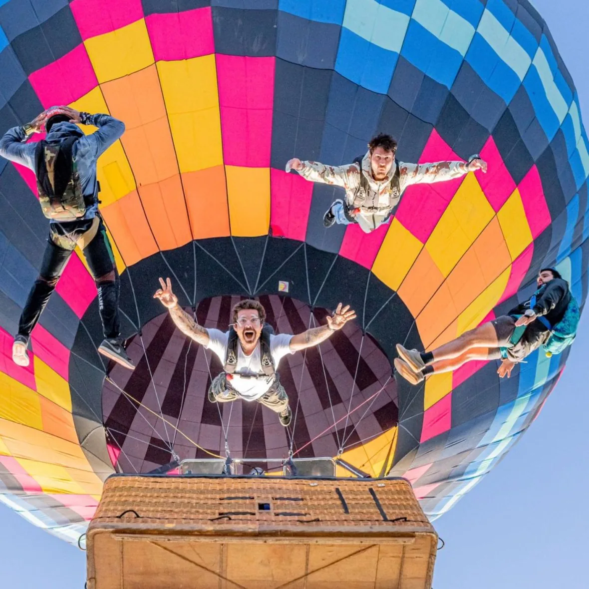 Passeio de balão em Boituva ao amanhecer · Céu Azul Balonismo